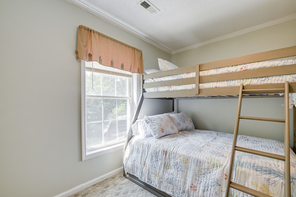 House (4 Bedrooms) photo 2