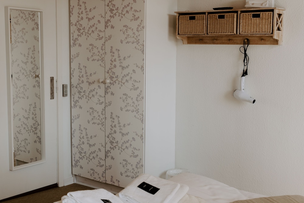 Basic Double Room photo 3