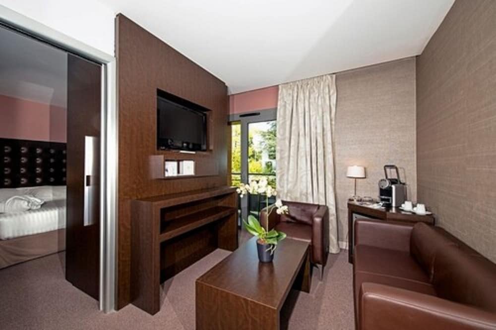 Junior Suite 1 Hour Spa Access Included