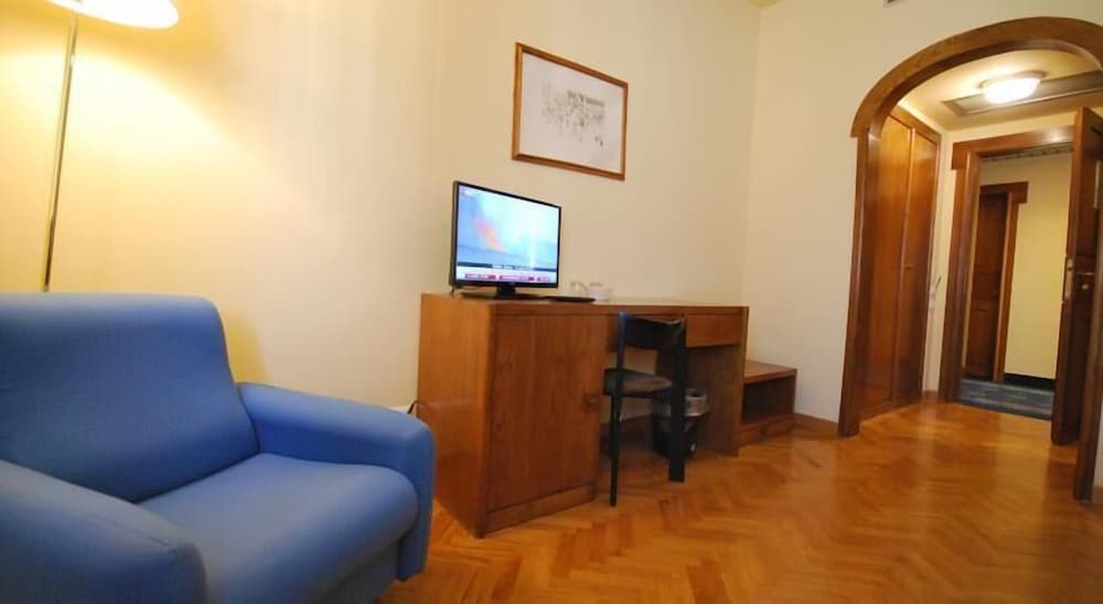 Triple Room photo 2