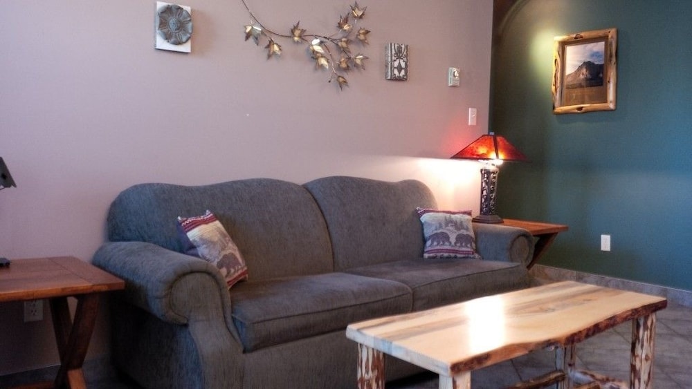 Condo, 1 Bedroom photo 1
