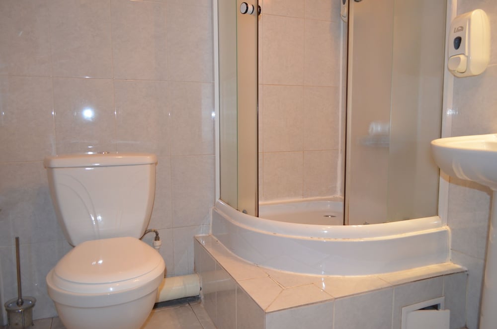 Standard Double or Twin Room photo 3