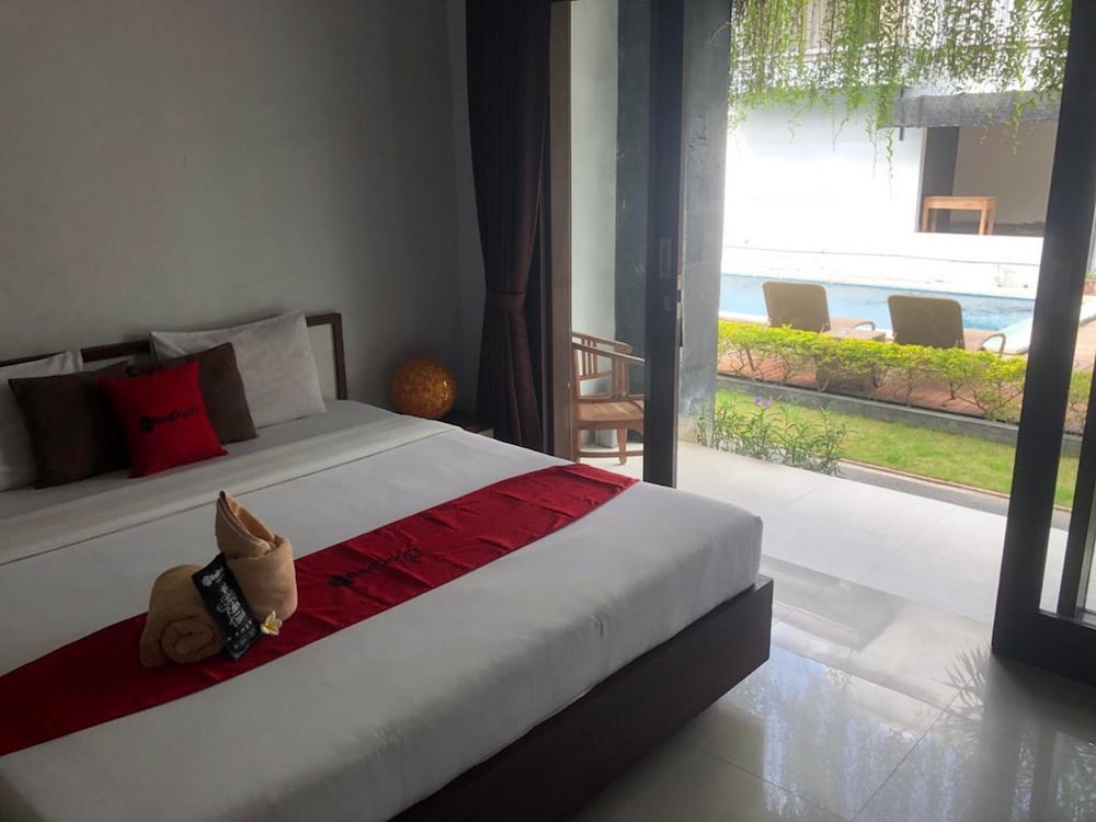 Deluxe Room (Reddoorz)