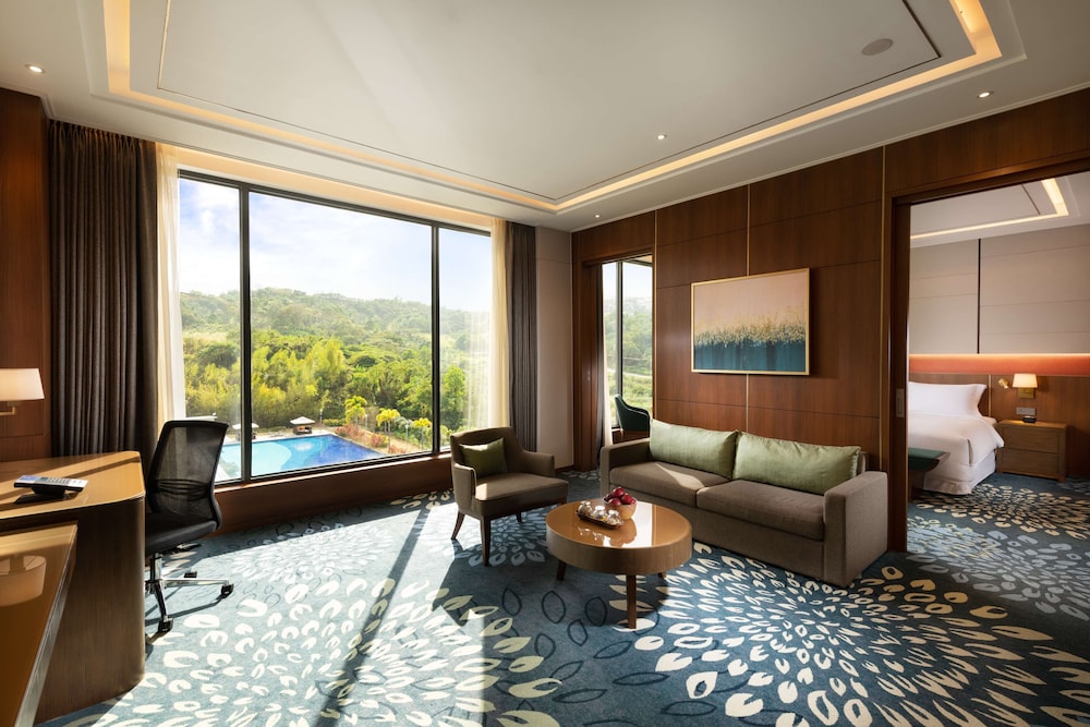 FAMILY CONNECTING SUITE WITH BALCONY