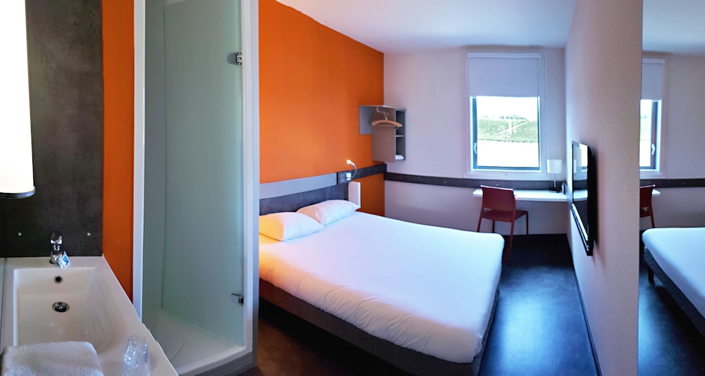 Double Room - Photo 4