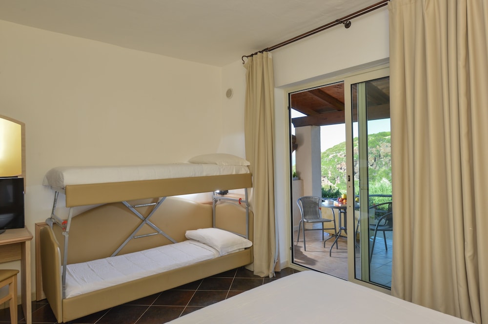 Quadruple Room photo 2
