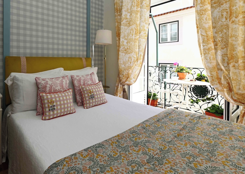Standard Single Room, River View