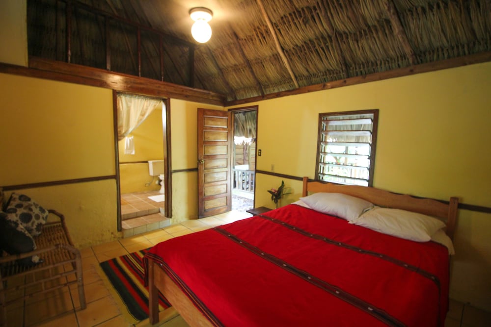 Comfort Cabin, Multiple Beds, Private Bathroom, Garden View photo 2