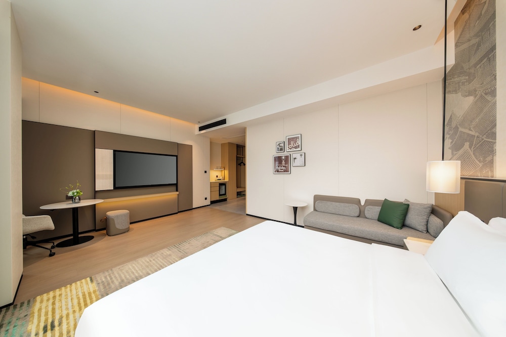 Premium Room, 1 King Bed