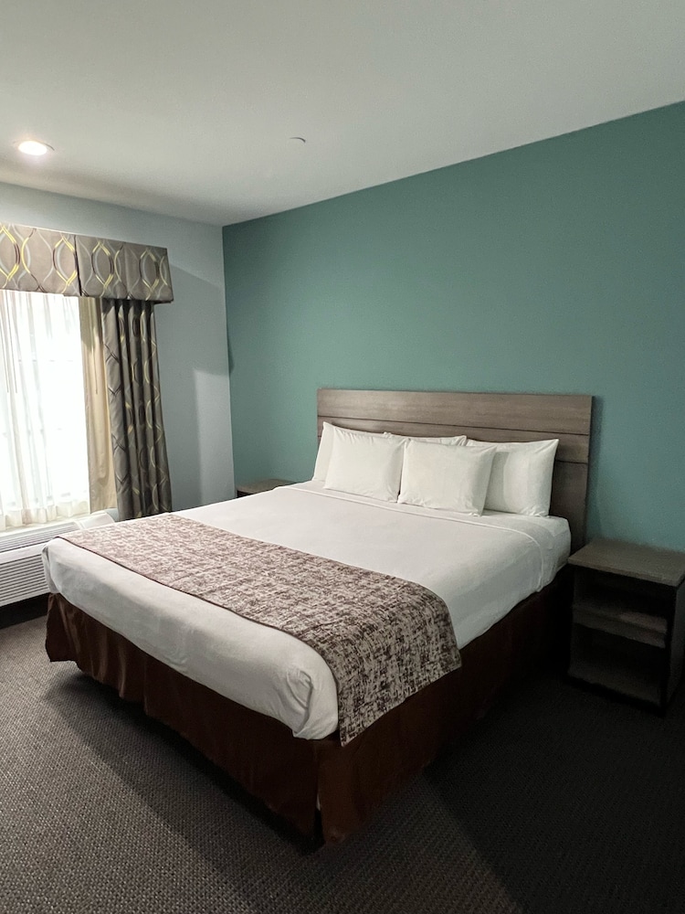 Suite, 1 King Bed, Non Smoking - Photo 6
