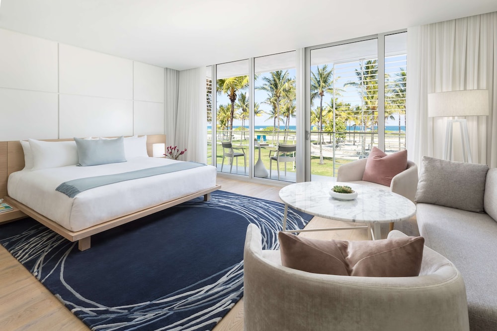 Studio Suite, 1 King Bed, Balcony, Oceanfront