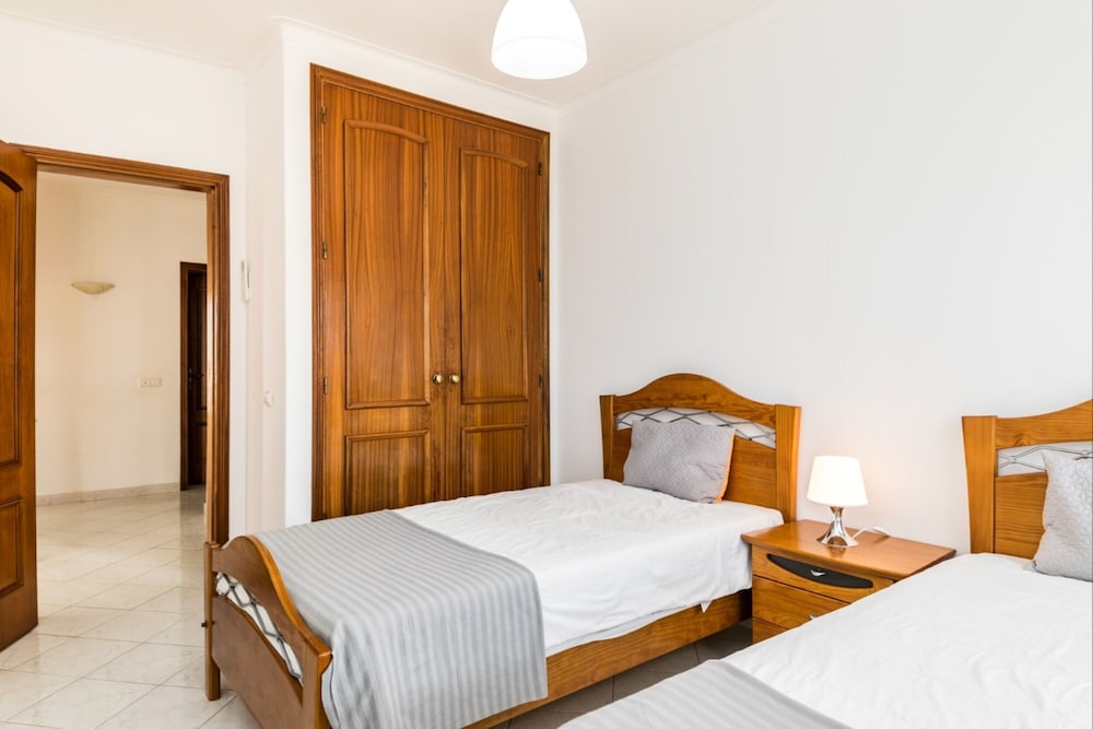 Apartment, 2 Bedrooms, Balcony photo 3