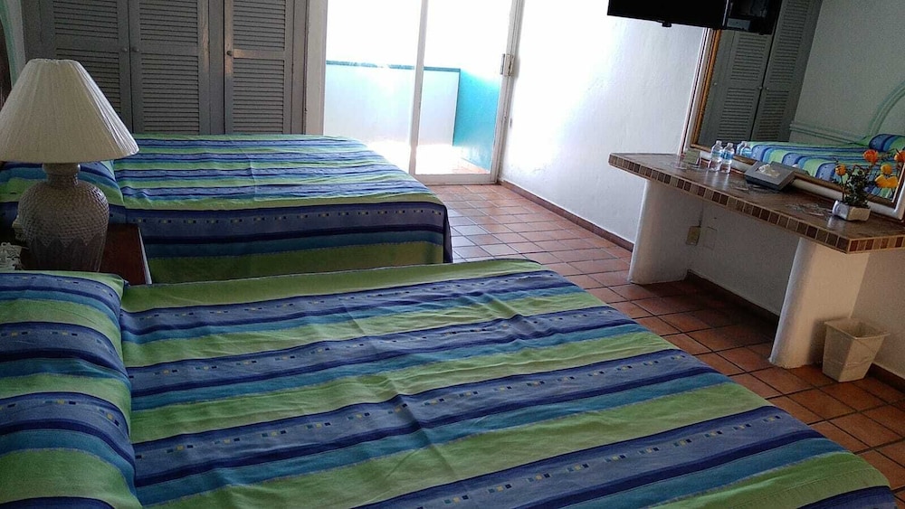 Classic Quadruple Room, Balcony, Ocean View