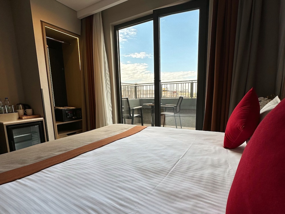 Deluxe Double Room, Balcony photo 2