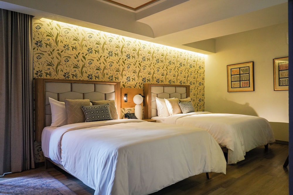 Junior Double Room