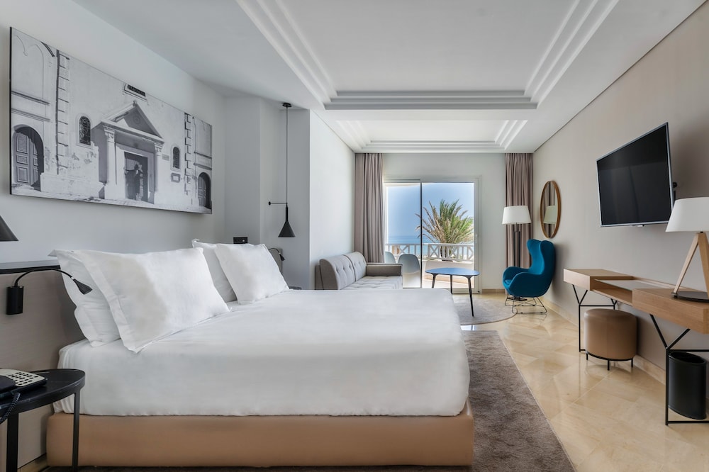 Premium Room, Balcony - Photo 9