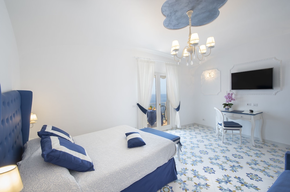 Standard Quadruple Room, Balcony, Sea View photo 2