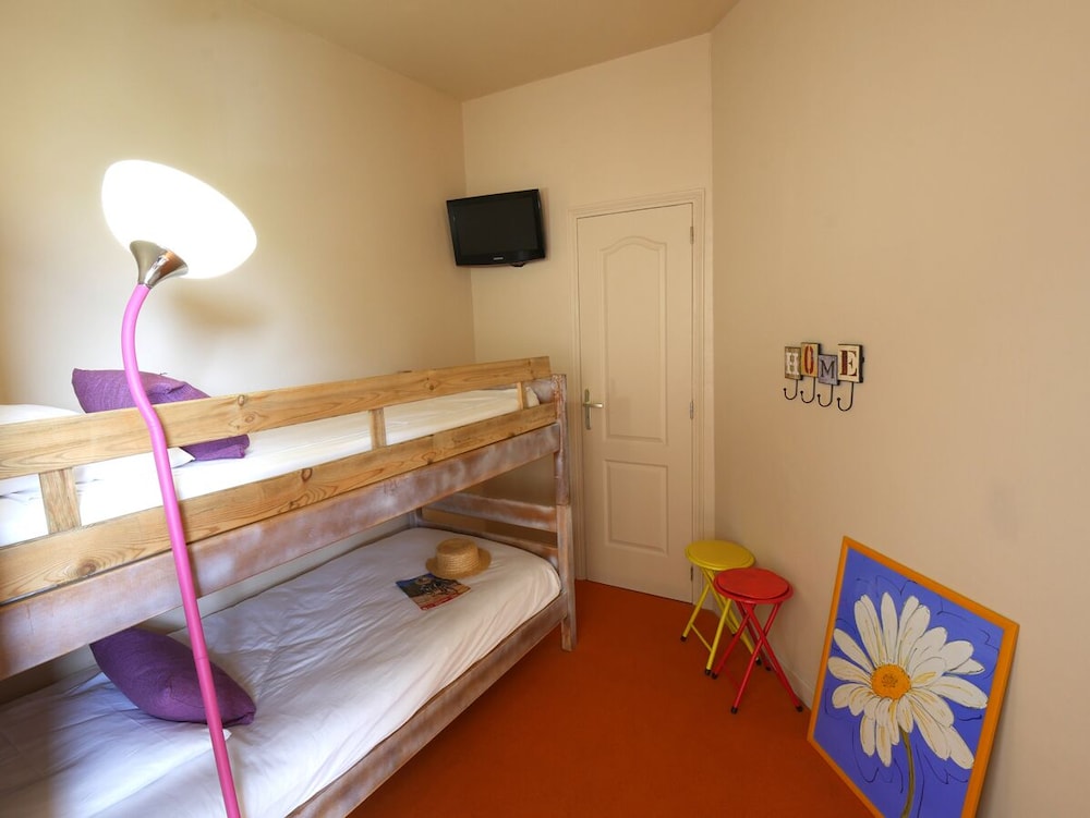 Classic Quadruple Room photo 2