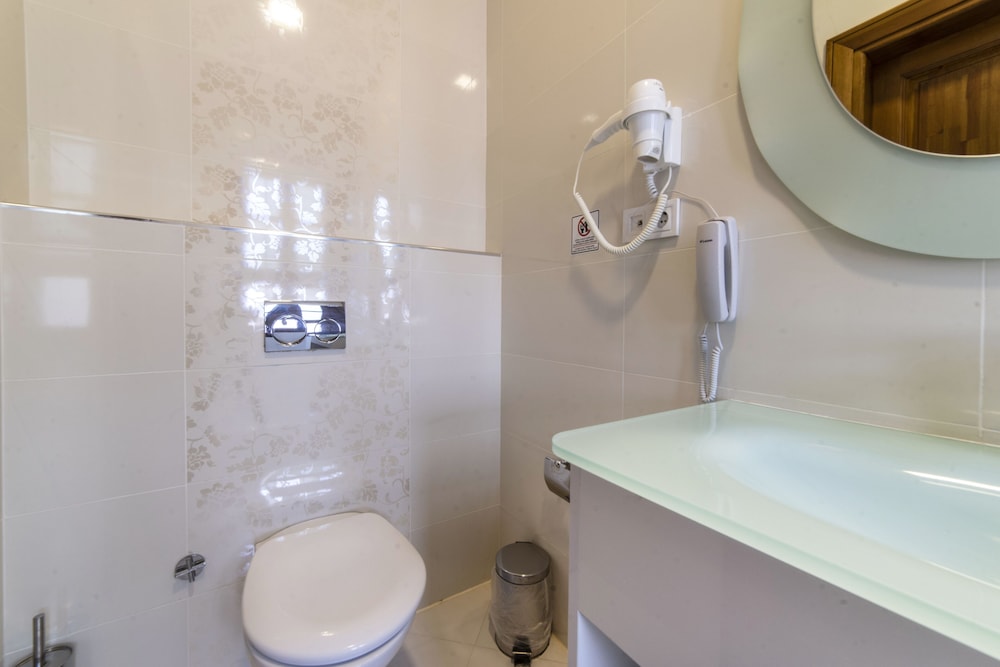 Standard Triple Room photo 3