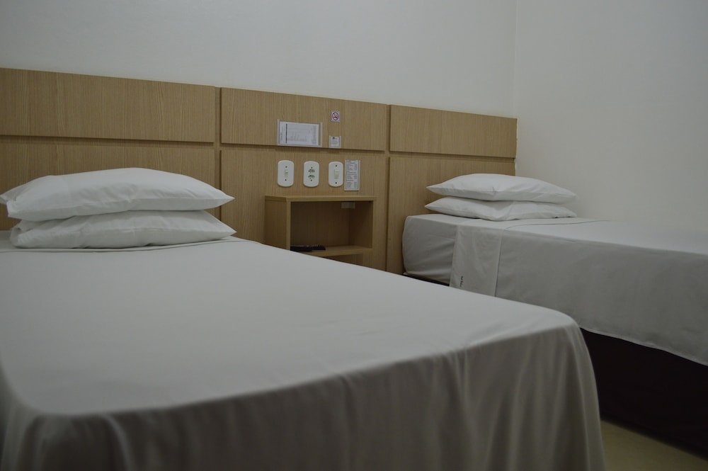 Standard Twin Room, 2 Twin Beds photo 2