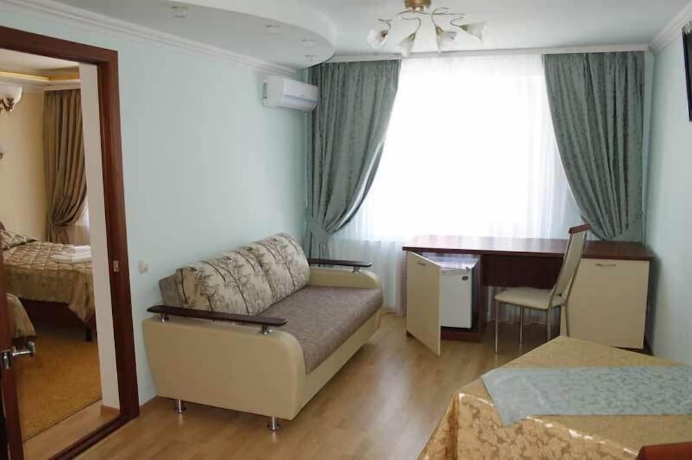 Suite, 2 Bedrooms photo 3