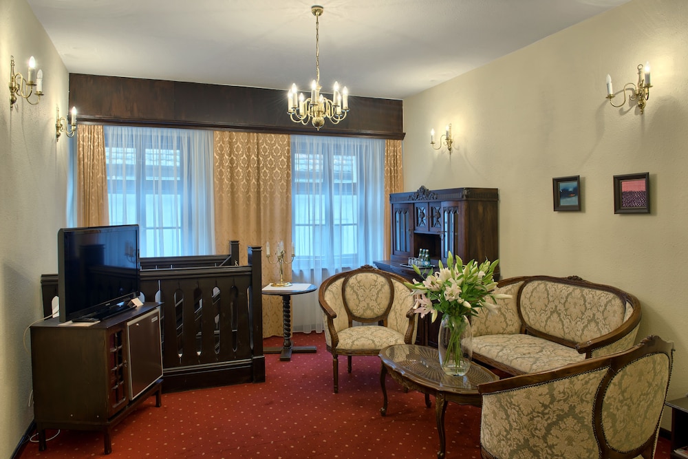 Apartment photo 1