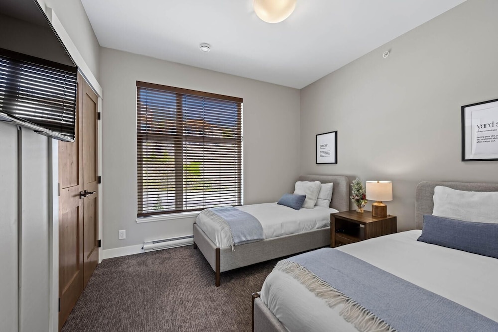 Townhome, 3 Bedrooms photo 2