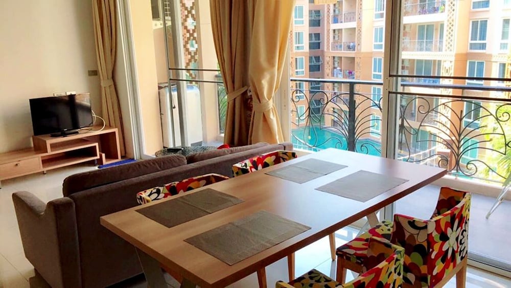 Family Condo, 2 Bedrooms, 2 Bathrooms, Pool View photo 2