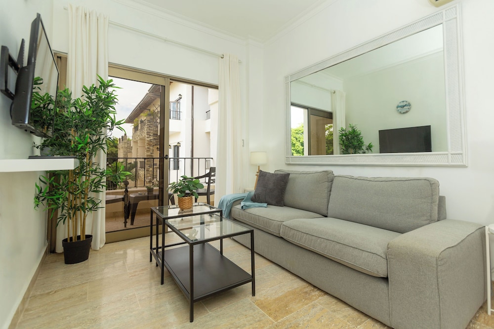 Comfort Condo, 1 Bedroom, Pool View