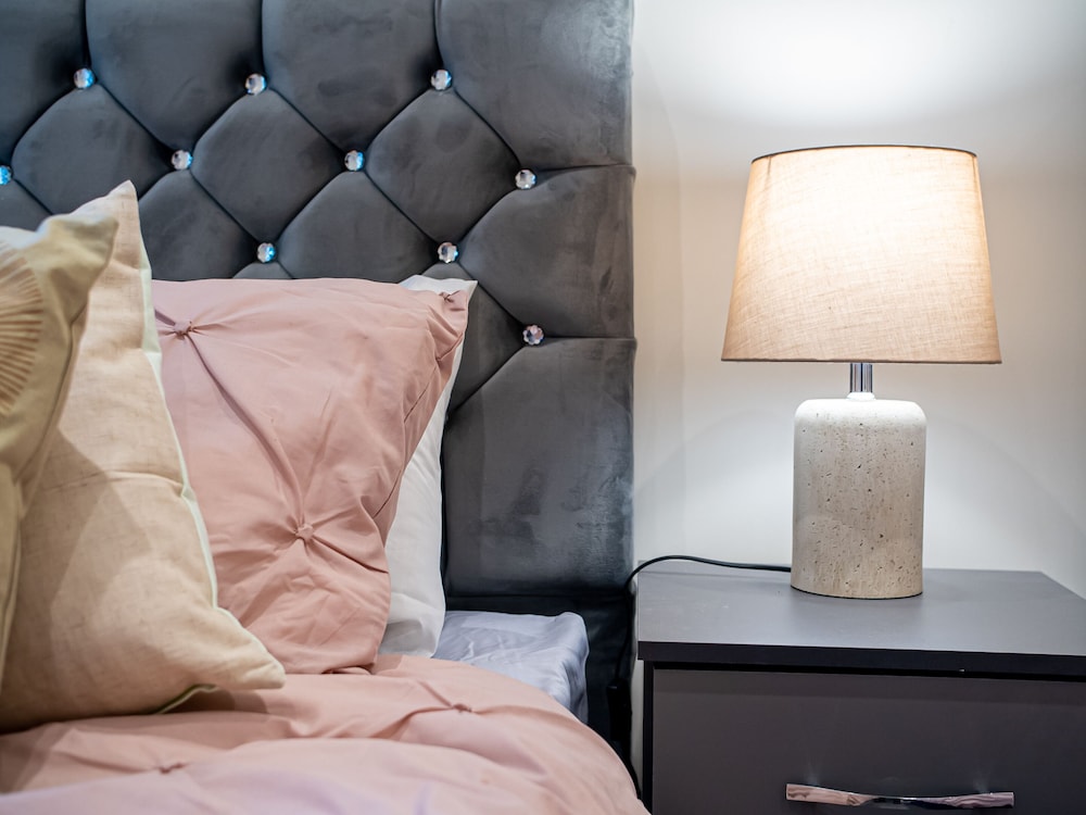Bv Luxe 3 Slaapkamer Stadswoning in Bed Cliff Oaks, Foto 13