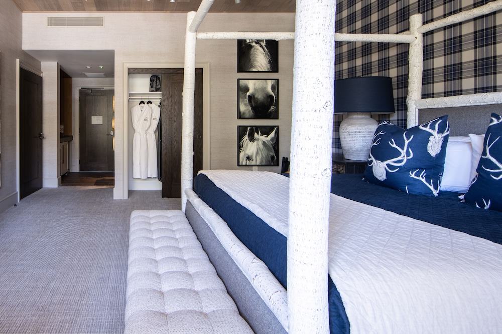 Standard Room, 1 King Bed photo 2