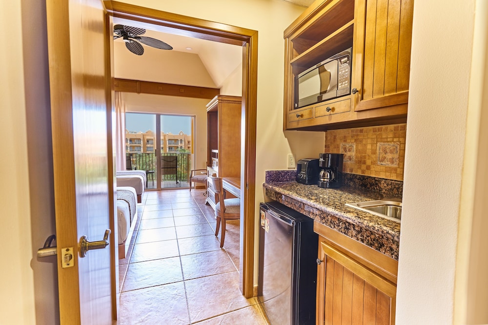Deluxe Junior Suite - Photo 2