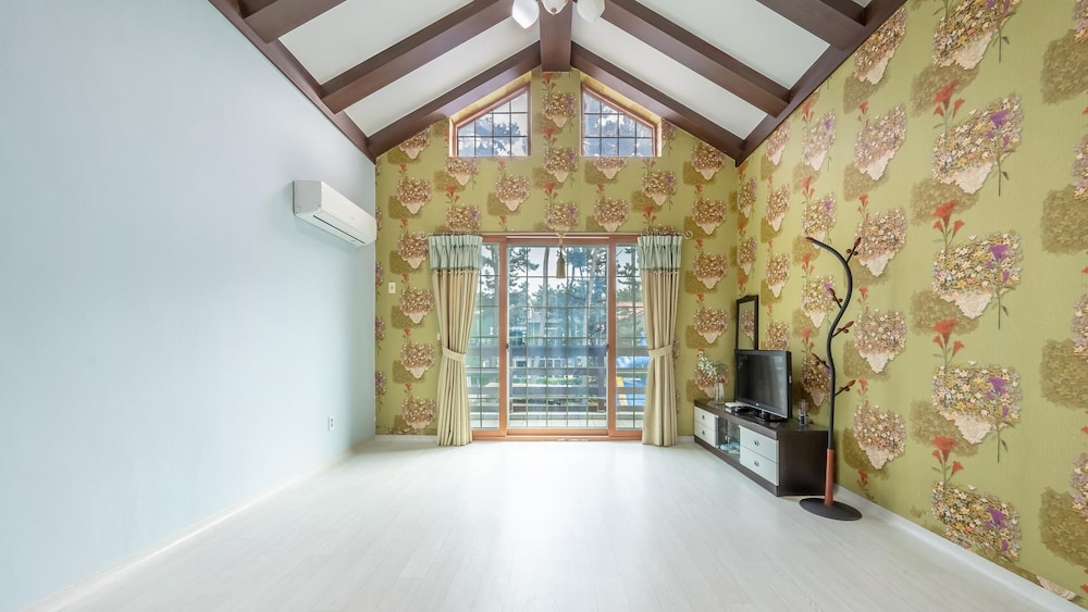 Basic Room, 1 Bedroom (room202) - Photo 2