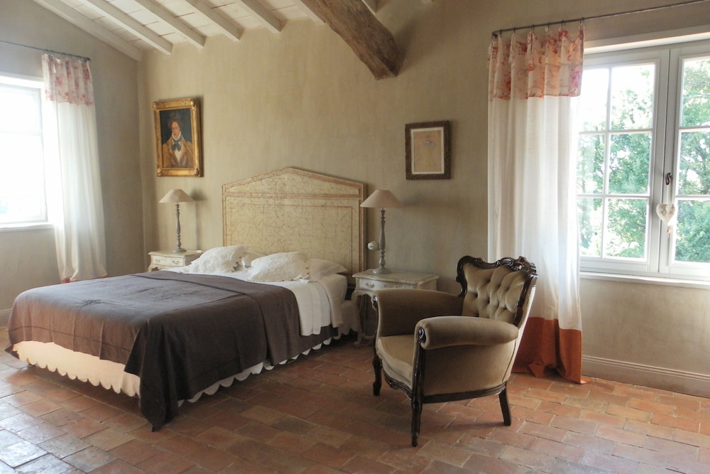 Deluxe Suite photo 1