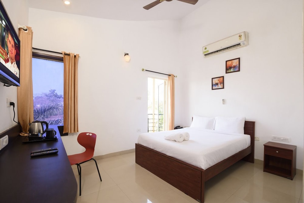 Classic Double Room, 1 Queen Bed, Garden View photo 3