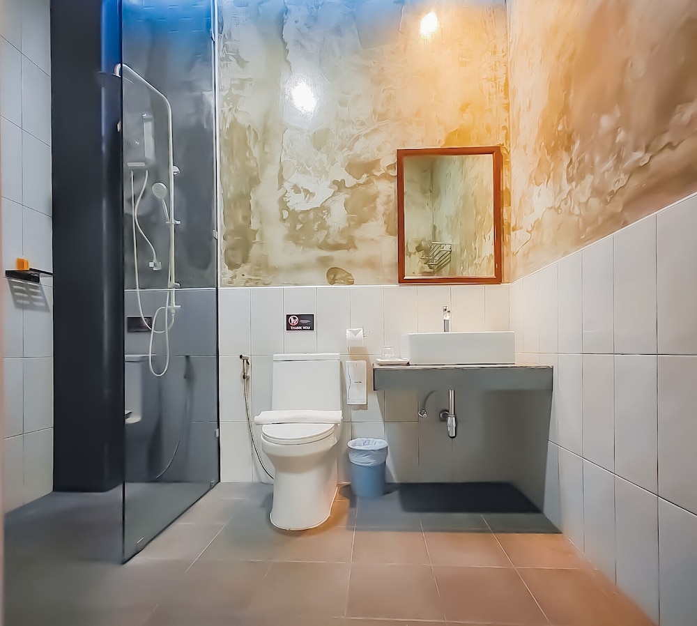 Deluxe Double or Twin Room - Photo 6