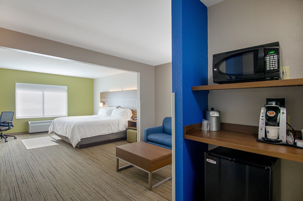 Suite - Photo 3