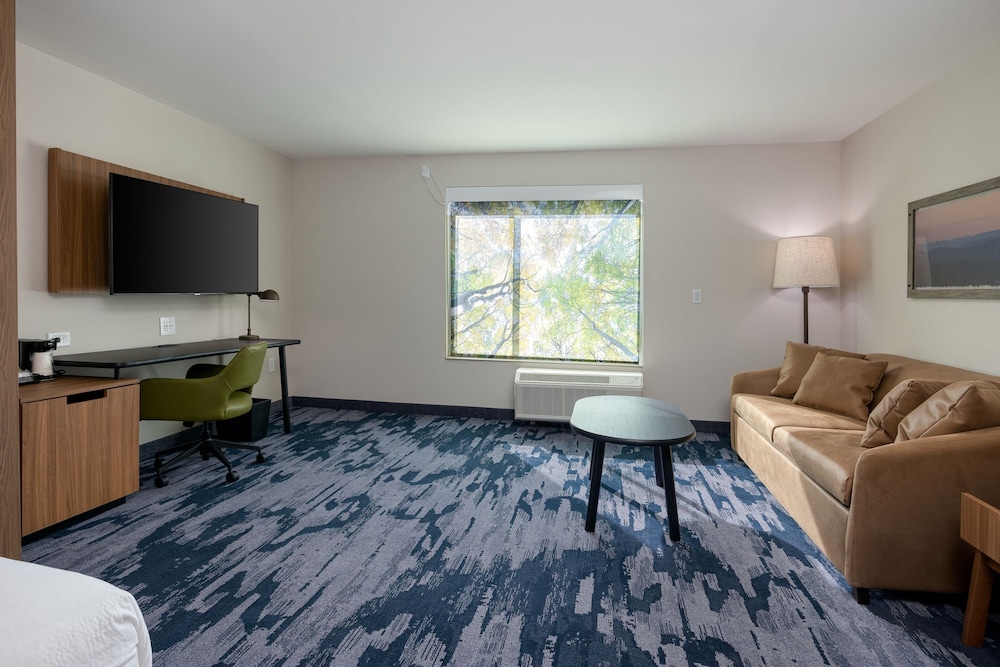 Suite, 2 Queen Beds - Photo 3