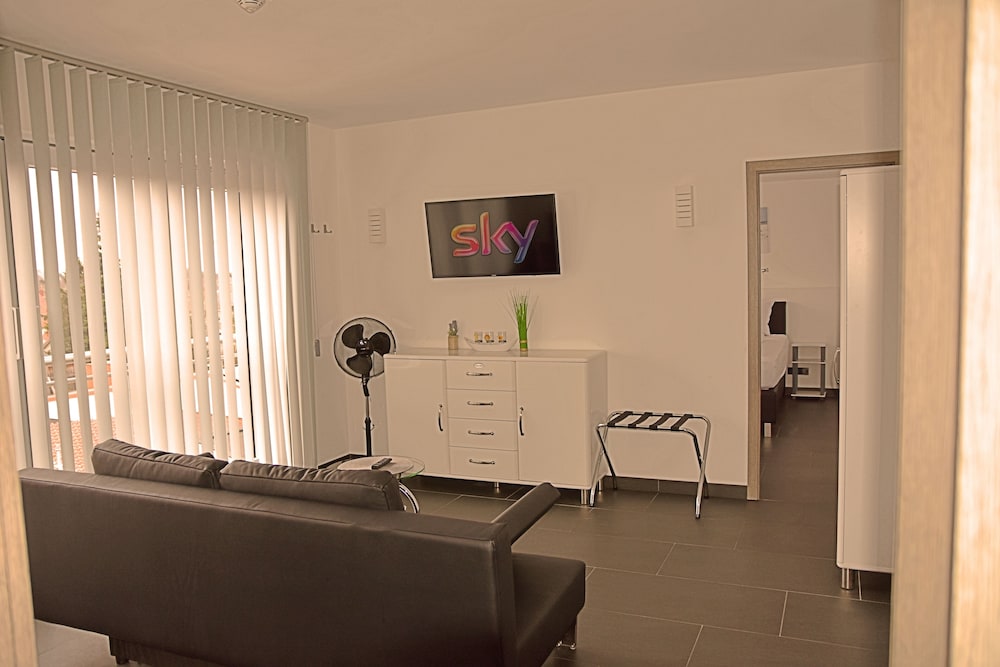 Premium Suite, 1 Bedroom, Microwave, City View (Nord)