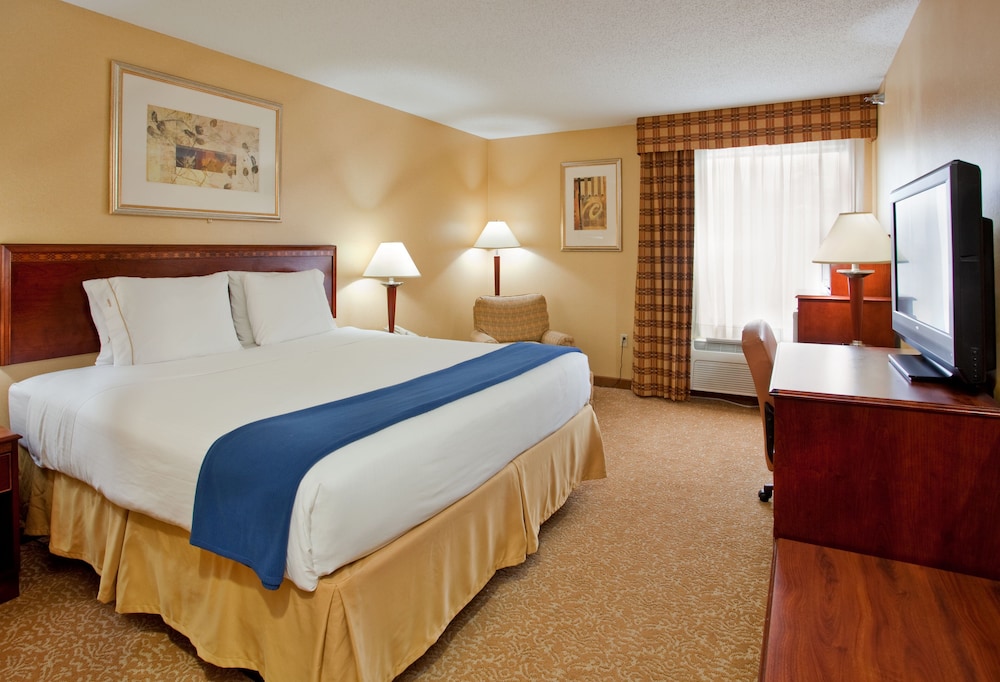 Standard Room, 1 King Bed - Photo 1