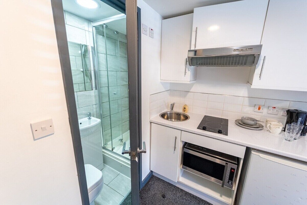 Standard Studio, Ensuite (Studio 3) - Photo 3