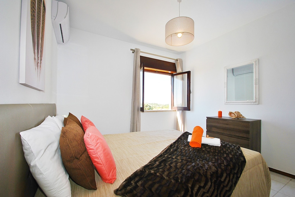 Villa, 6 Bedrooms, Private Pool, Pool View photo 2