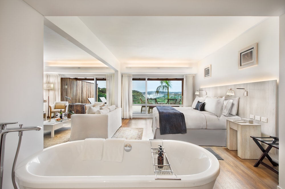 Junior Suite (Deluxe Red Level Water)