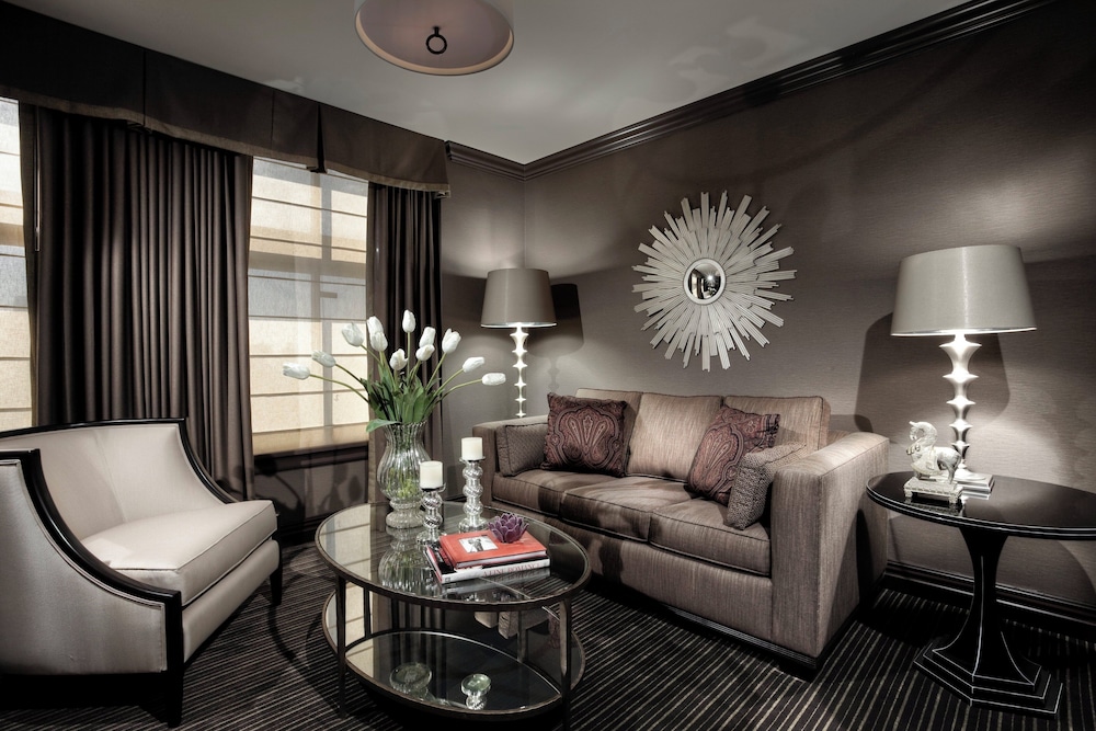 Superior Suite, 1 King Bed with Sofa bed, City View (One Bedroom Suite)