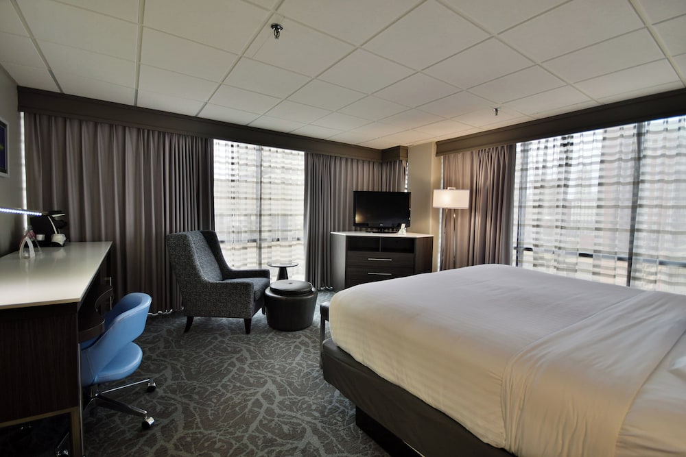Standard Room, 1 King Bed, City View - Photo 6