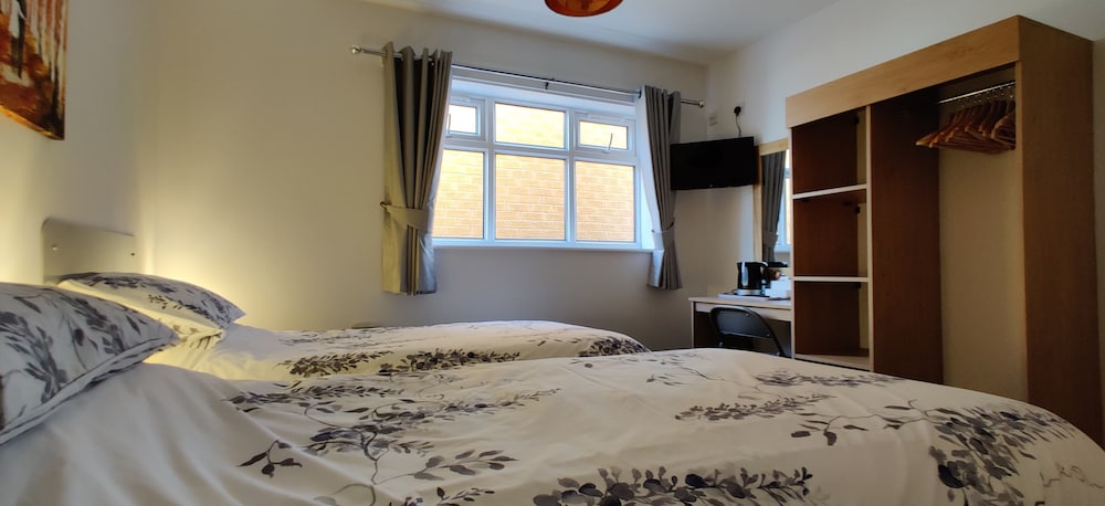 Standard Twin Room, Shared Bathroom photo 2