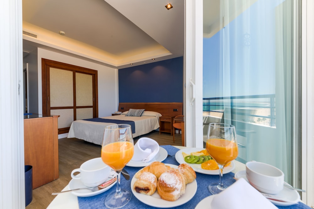 Family Room, Sea View (2 Adults and 2 Child) photo 2