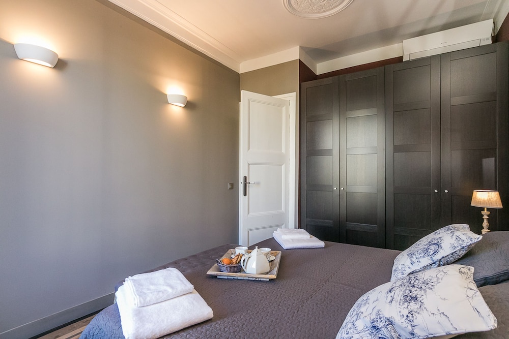 Luxury Apartment, 2 Bedrooms, Balcony, City View (Passeig de Gracia, 51) photo 3