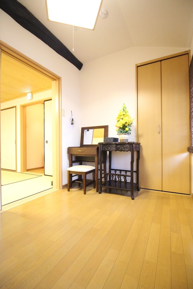Private Vacation Home - Photo 6