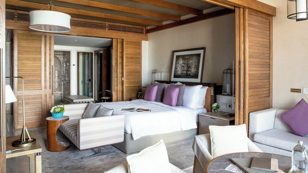 Club Room (Ocean Terrace)